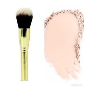 bareMinerals Makeup - bareMinerals Soft Focus Face Brush bareMinerals Makeup - bareMinerals Soft Focus Face Brush